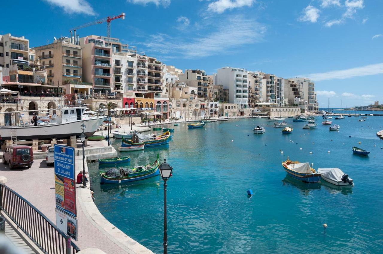 Modern Apartment Just Off The Promenade Sliema Esterno foto